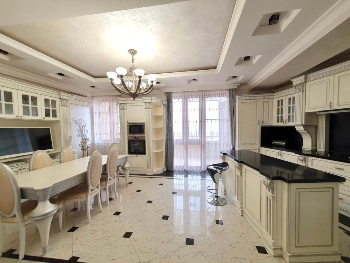 Роскошная Двухуровневая Квартира Luxurious Duplex Apartment Erivan Exterior foto
